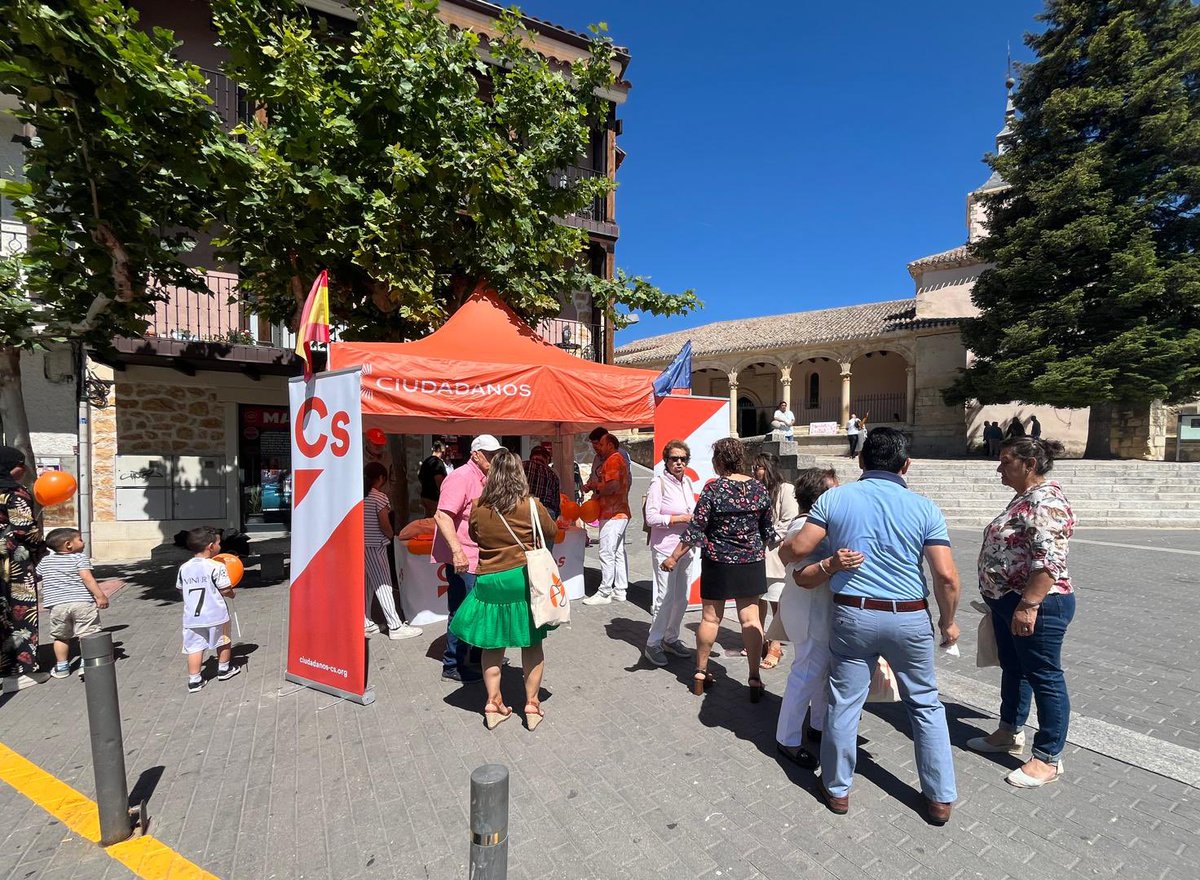 Hoy en nuestra Carpa Ciudadana en El Molar dando a conocer nuestro programa para las elecciones europeas.

El #9J, ¡Vota Ciudadanos! 🇪🇸🇪🇺