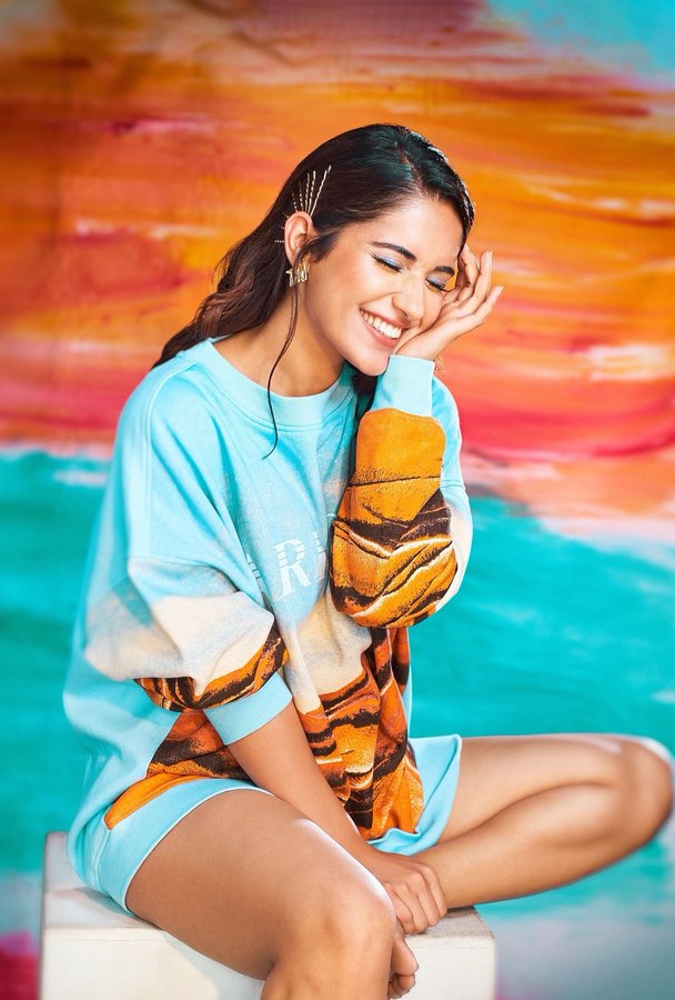 GPE37A8WoAAkb86?format=jpg&name=900x900