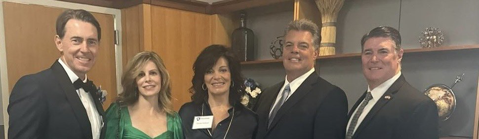 Siblings gathered in State College last evening as Penn State honored Tom Verducci as ‘24 Distinguished Alumnus. #WEARE