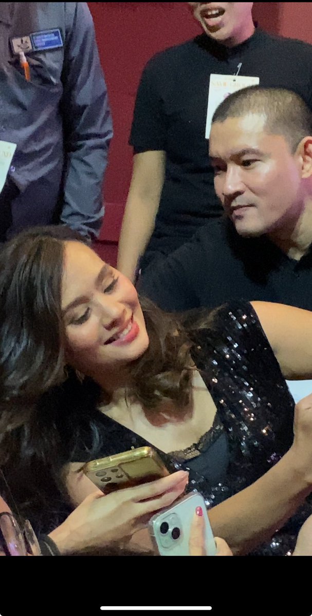 Lizzzieee524's tweet image. My Kitchie Nadal fangirl heart is so happy 😭😭😭 Ang saya sa feeling na yung kinakanta ko sa karaoke.. nakanta ko na din sabay sa’yo live in your concert🥹🫶🏼

@KitchieNadal 
#SameGround
#KitchieNadalSameGround