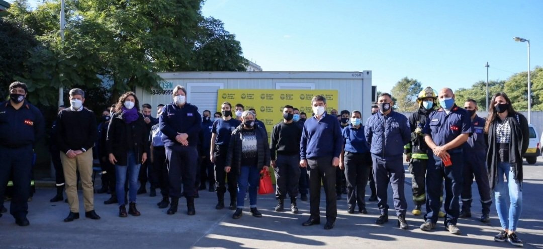 Día del Bombero Voluntario: 

Feliz día a todos los que con gran vocación de servicio hacen un enorme trabajo para nuestra comunidad.
Nuestra gratitud y reconocimiento siempre 👩‍🚒 💯

#DiaDelBomberoVoluntario