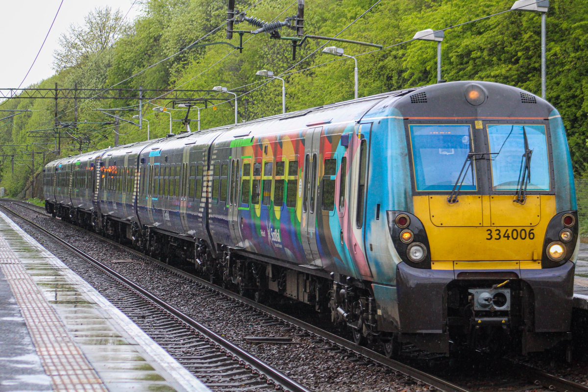 FirstOverground's tweet photo. Happy pride 🏳️‍⚧️🏳️‍🌈❤️

#Loveislove #pridemonth #transrights #class390 #class334 #LGBTQ https://t.co/G4WokiXHdi