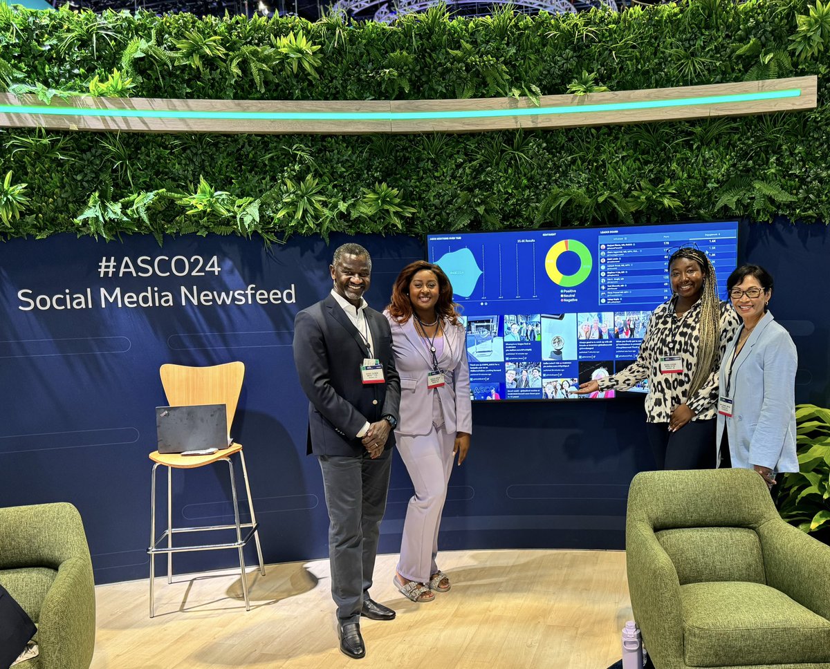 cbbronze's tweet photo. Meeting new colleagues @ASCO #ASCO24 ... Ioving this experience! https://t.co/kpFGxJOdjg