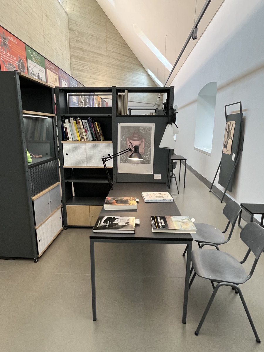 sinasteglich tweet media