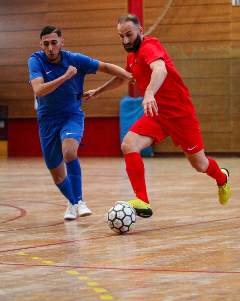assaintpriest's tweet photo. ⏸️ Finale - Coupe du Rhône Futsal | ASSP -OL | 3-2 | ⏱️Mi-temps
L’AS Saint-Priest mène à la pause. Une mi-temps sérieuse et aboutie pour les Sang & Or qui ne sont plus qu’à 25 minutes du titre ! 💪
~ #Saison𝗔𝗦𝗦𝗣 | #CoupeDuRhône | #𝗔𝗦𝗦𝗣 | #ASSPOL https://t.co/vOdEeeGaPR