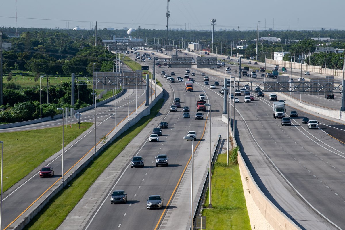 ¡Ayuda a proteger la #BahíaDeBiscayne!: Lleva tu auto para que le hagan el mantenimiento debido y así reparar cualquier derrame a tiempo. Los derrames dañan nuestro medio ambiente y todo lo que está conectado a la bahía. Lee más consejos ▶️spr.ly/6010eUpTi @MiamiDadeCounty