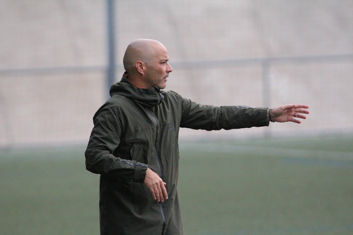 OFICIAL ✍🏻 • La #UECornellà hace oficial la continuidad de Albert García como entrenador del #JuvenilA 2024-2025 en División de Honor. 

🔗 uecornella.cat/comunicado-ofi…

#dhj3 #Ambelverdalcor 💚