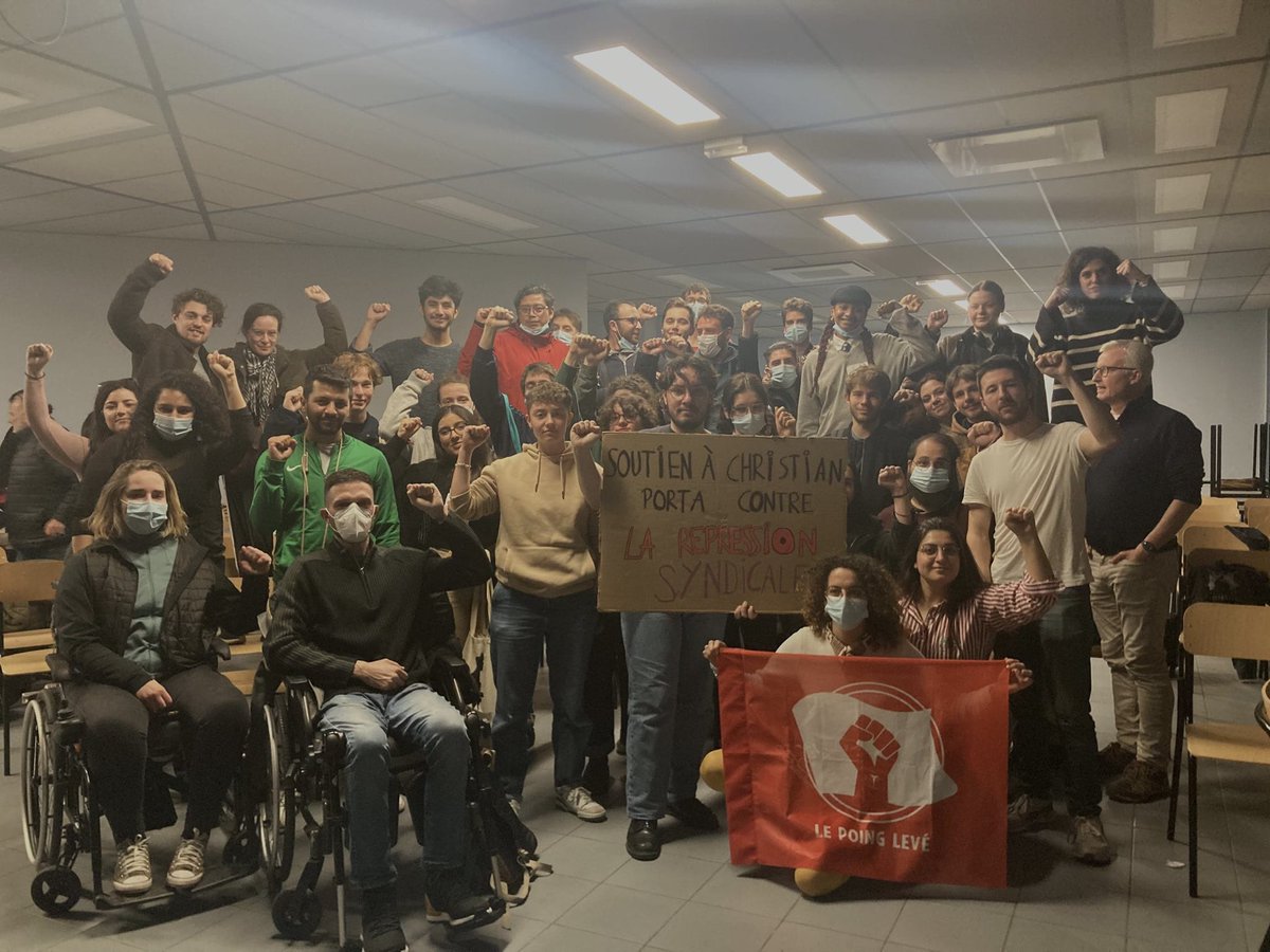 LePoing_Leve's tweet photo. Soutien du Poing Levé à @portac57, délégué CGT à l’usine agroalimentaire de Neuhauser, licencié illégalement pour avoir été un militant combatif. Soutien à tous les délégués syndicaux réprimés pour leur combativité. La jeunesse est de votre côté ! #StopDictaturePatronale https://t.co/J0lEhe0Xrr