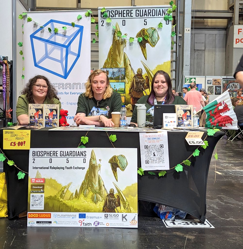 PlayFrame tweet media