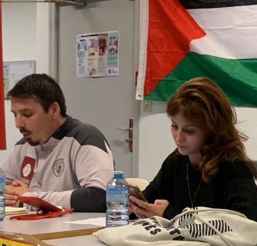 Erellux_'s tweet photo. Soutien à mon camarade @Portac57, réprimé parce qu’il se bat pour la dignité et pour construire un autre monde.

Les patrons montrent qu’ils n’ont aucune limite, à nous de leur montrer de quoi on est capable #StopDictaturePatronale https://t.co/8vTVgUDyYy
