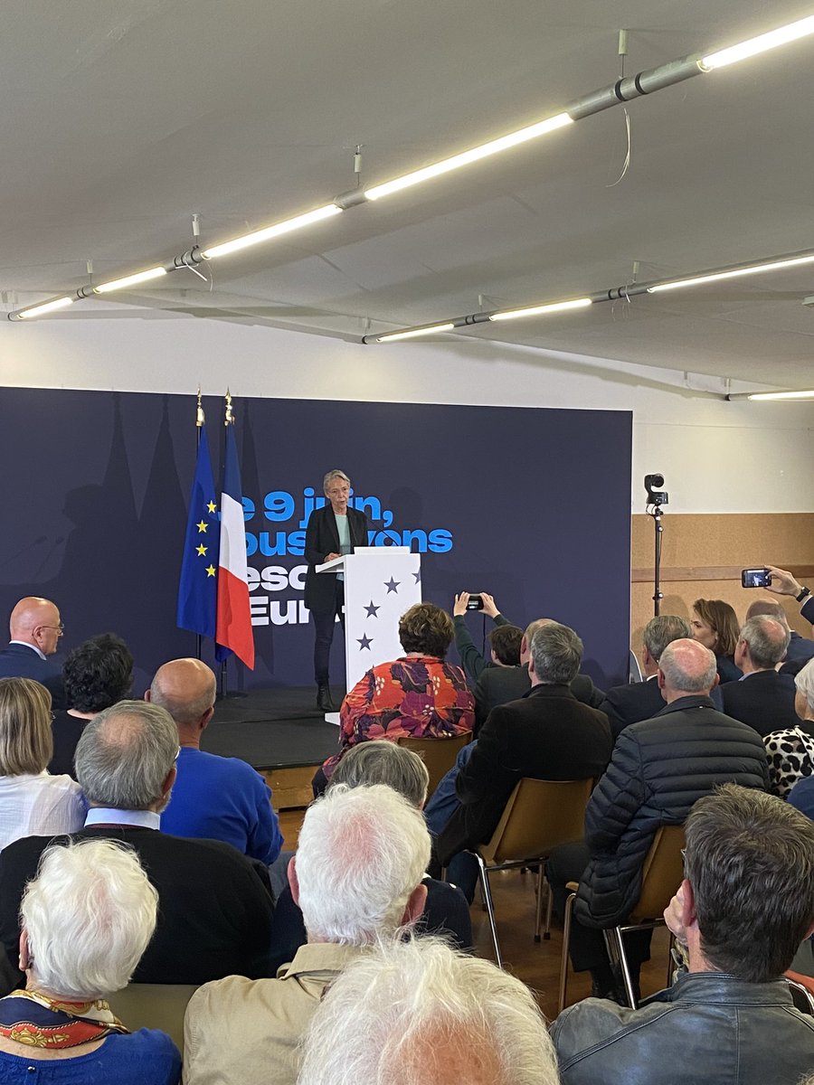 "Je suis fière d'être sur cette liste emmenée par <a href="/ValerieHayer/">Valérie Hayer</a>, qui se bat sans relâche pour l'avenir de notre Europe, et sur laquelle figure Valérie Devaux ! 
Nous ne pouvons pas oublier que l'Europe, c'est d'abord la paix !" 🇪🇺
Merci pour ton engagement cher <a href="/Elisabeth_Borne/">Élisabeth BORNE</a> !