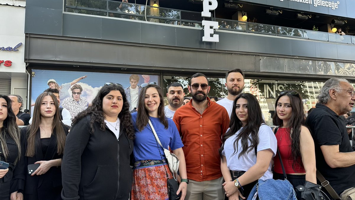 chpyenigenc's tweet photo. 📸 Gezi Direnişinde katledilen Ethem Sarısülük abimizin anmasından.

@eczozgurozel @DrErkol 
@gencosmankillik @TolgaTurgut_06 @erencanpatir https://t.co/p5DXrwvo0r