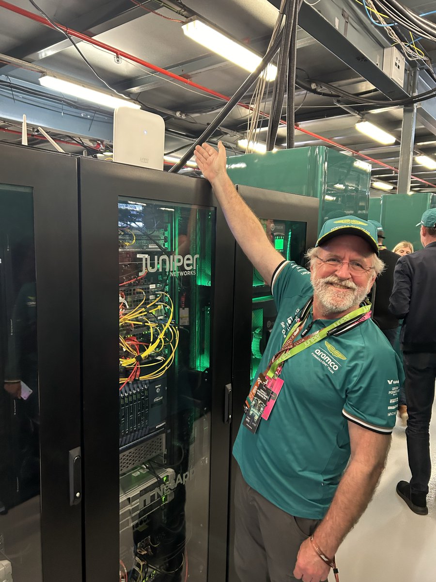 HPE_Networking's tweet image. 📸 Bob Friday went behind the scenes during the #AusGP to showcase our #AINative Networking Platform in action. See how the right data, the right real-time response &amp;amp; the right secure infrastructure is #TheFormula for performance on and off the track.