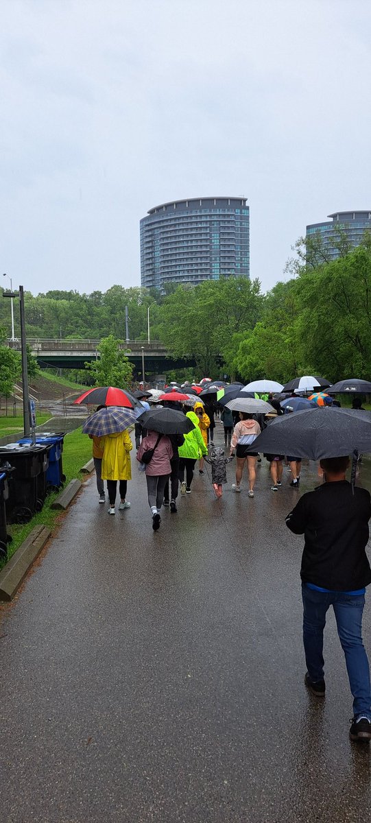 At #GutsyWalk in Toronto with some amazing folks who are raising funds and awareness for Crohn's and Colitis <a href="/getgutsycanada/">Crohn's and Colitis Canada</a> crohnsandcolitiscanada.akaraisin.com/ui/GutsyWalk20…