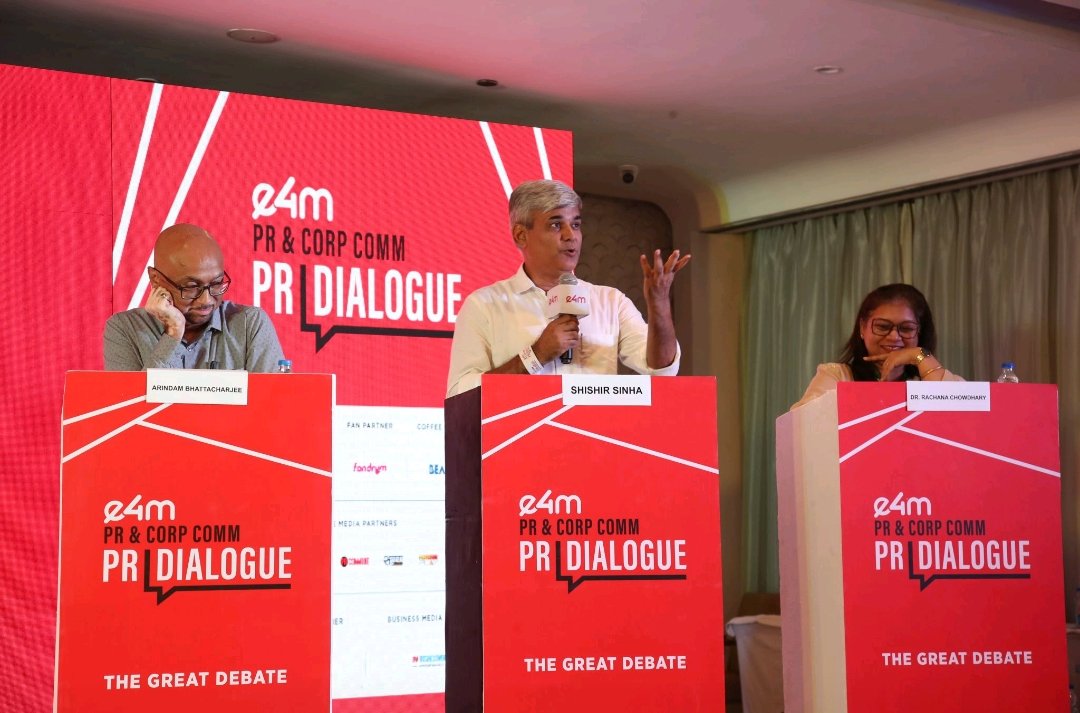 Probasibangali's tweet image. I am honored to be the session chair for the #PRDebate, "Do collaborations between journalists and PR professionals improve or impair public information?"🎤at the e4m PR and Corp Comm Dialogue 🎙  

I want to thank @e4mtweets @anuragbatrayo @nawalahuja &amp;amp; @karanbhatias for