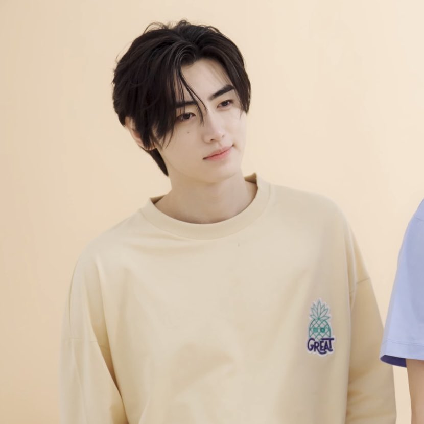 냉동빵 가르면 
                                    🥞🍦커스타드크림🍯💛 나옴