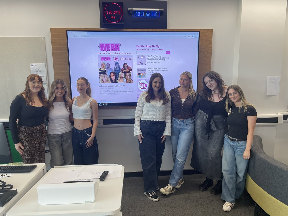 Three years later and my time at university is officially over 🫶🏻 Thank you to the ‘Werk’ magazine team for making it such an enjoyable end and <a href="/YvonneIllsley/">Yvonne Illsley</a> for all your help these past few weeks! 

Sad to be leaving but excited for the next chapter of life! 🥲