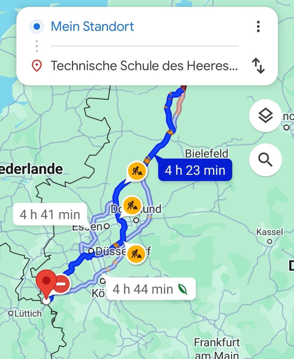 Einfach alles in mir sträubt sich dagegen nachher noch diese Fahrt anzutreten und das liegt nicht an der Strecke, eher am Zielort. #kennwortbuchgate