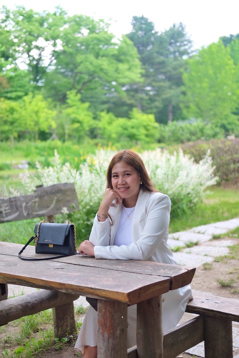 harleyqueen_7's tweet photo. Nagmamaganda sa Nami Island 😂 https://t.co/UHRJ31cWnm