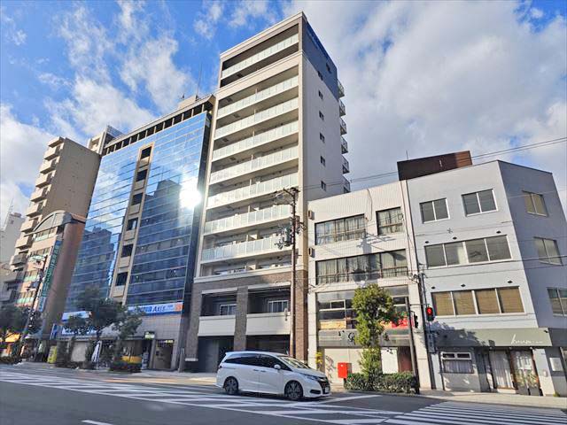 zono_bacchus's tweet photo. 2024-06-02【玉造 イストワール玉造】13.2万円（別途管理費1万円）。住環境良好な上町台地エリア。40㎡オーバーの広めの1LDKで新婚・カップルにオススメ。南向きの角部屋でカウンターキッチン付。　#イストワール玉造 #玉造 #バッカス不動産　https://t.co/k3xqtK8qnY https://t.co/5PhFyx9Vrh