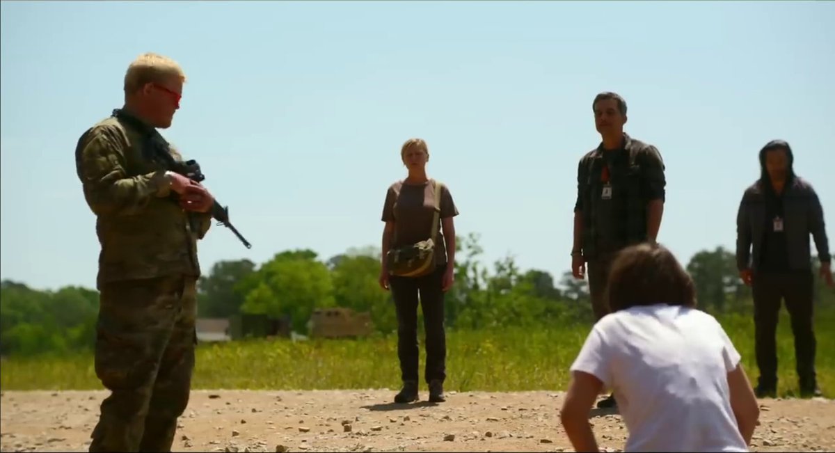 Посмотрел я разрекламированный фильм про "Гражданскую войну" в США. Никакой войны, одно слабоумие...
Полный разбор тут 
t.me/arazymovsky/33…