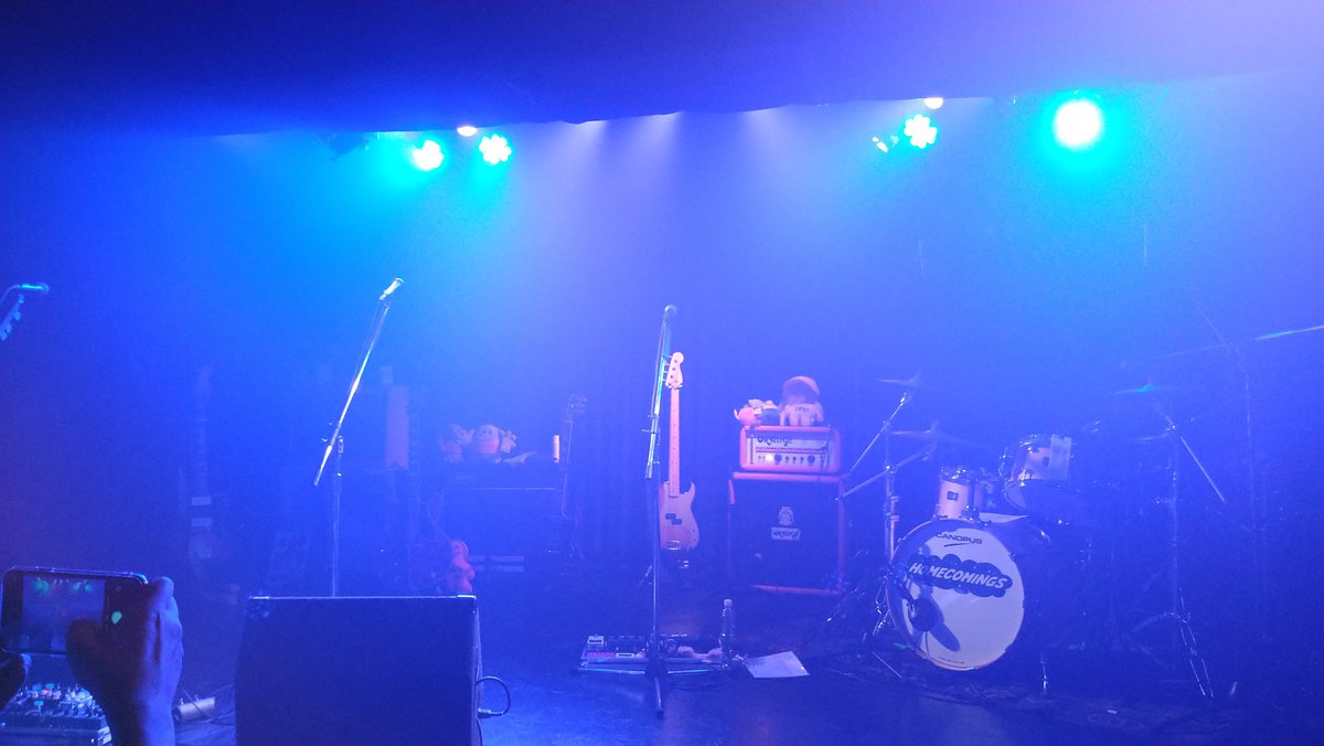 homecomings広島ライブ、最高でした！！
songbirdsからのcakes…
hurt…ラプス…感情、感情になりました…
#homecomings 
#愛がなんだ　#リズと青い鳥
#君は放課後インソムニア