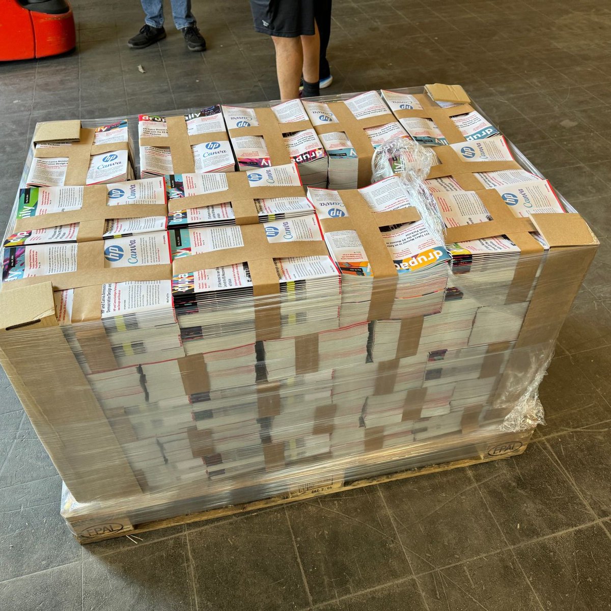 BubbleHatch's tweet photo. We are excited to see our work come to life at @drupa!

@whattheythink

#drupa2024 #whattheythink https://t.co/Ci71vU7GiV