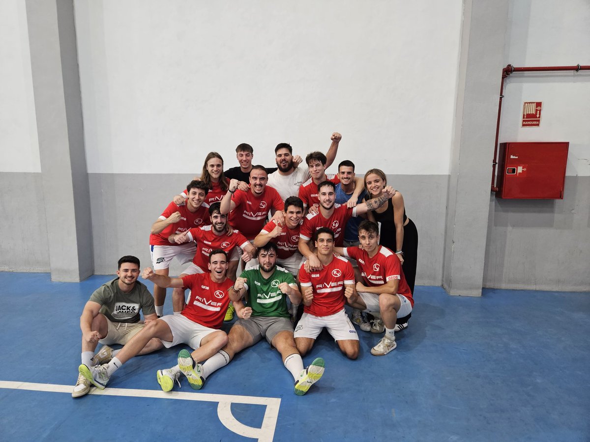 riverfsoficial's tweet photo. Teníamos ganas de hacer historia, y se hizo. Tras cinco temporadas, ESTAMOS EN NUESTRA PRIMERA FINAL 💚🤍 #daleriver https://t.co/z9At67okOX