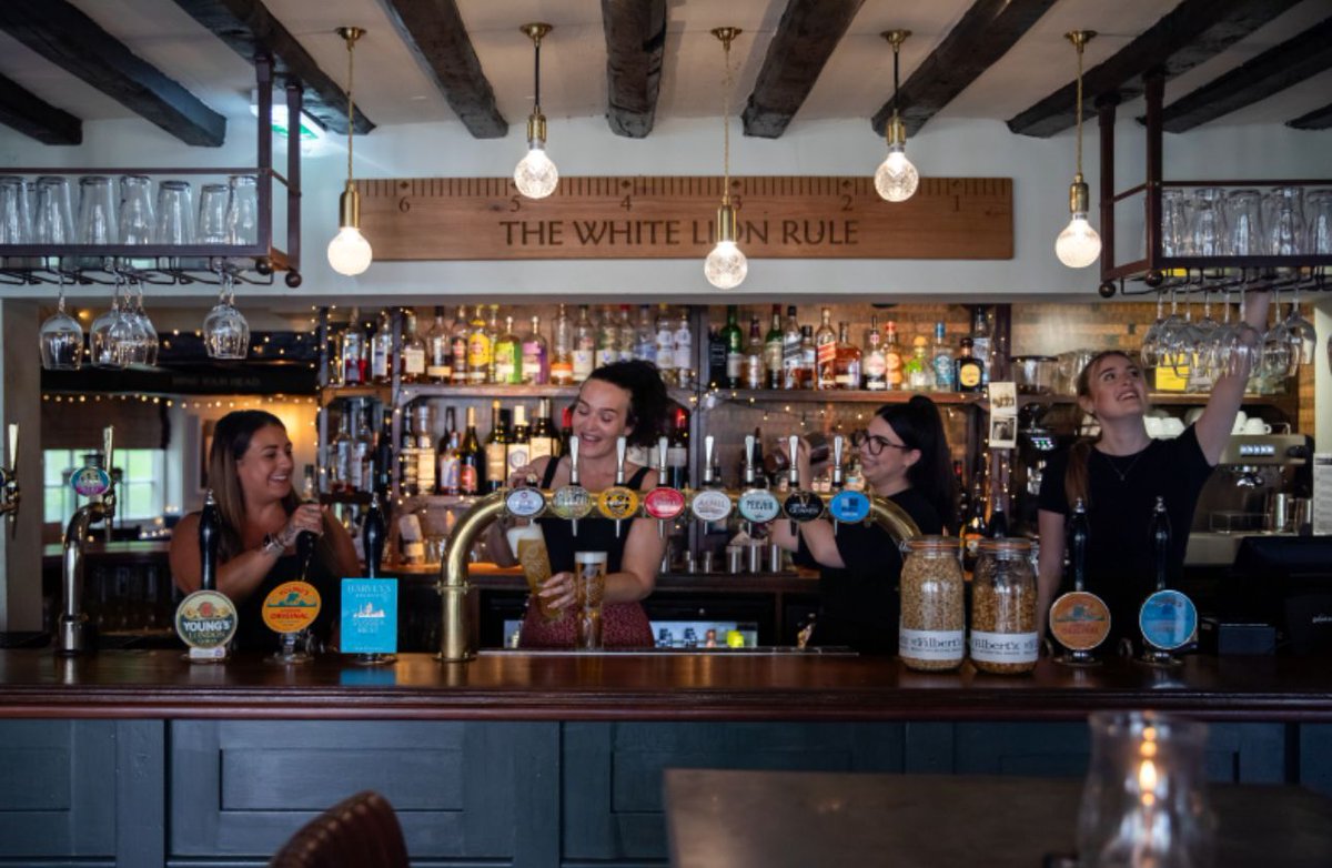 WhiteLionTN30's tweet image. What is The White Lion Rule? 🤔

#tenterden #pubwithrooms #youngspubs #whitelionrule