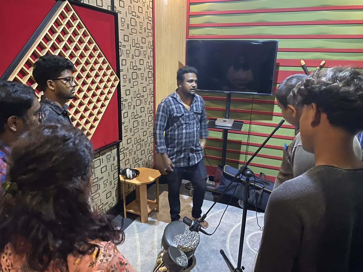 officialIMFACTS's tweet photo. Experience the rhythmic magic of a live percussion session performed by Mr. Arumbu for our trainees!

#imfacts #loyolasoundengineering #soundengineer #techintune #soundengineering #audioproduction #musictech #studiolife #mixingmastering #proaudio #sounddesign #recordingstudio https://t.co/vZYNJYEXJx