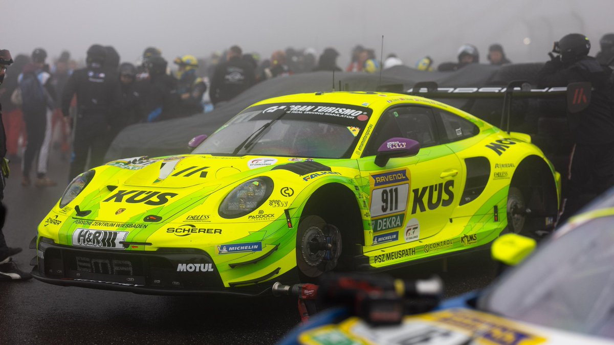 #24hNBR - At 13:30 CEST five formation laps will begin. If it clears up during these the @IntercontGTC @24hNBR will be restarted. Otherwise, the race will be waved off. All further details live: youtube.com/watch?v=lAcLSb… #Porsche #IGTC