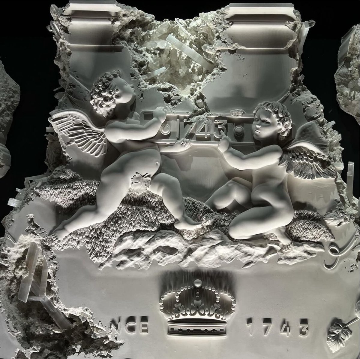 mtani_bespoke's tweet photo. Got a chance to see this masterpiece by @DanielArsham , in the historic Galerie Impériale, at the heart of Epernay cellars, Moët &amp; Chandon legacy. A creative gesture that pays tribute to Collection Impériale, Creation No. 1. https://t.co/Ki09XRukZm