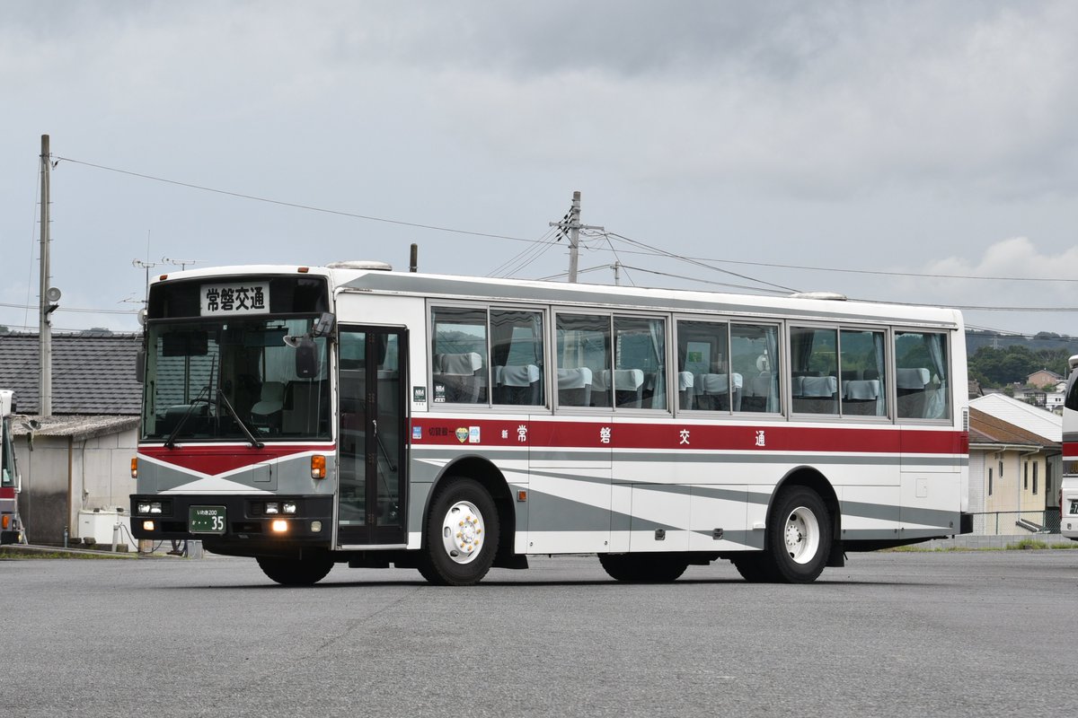 Bus_Photo_'s tweet photo. 新常磐交通
いわき22か467[〃]/U-LV324L
いわき22か592[〃]/KC-LV380N
いわき200か35[〃]/KL-UA452MAN
いわき200か115[〃]/KL-LV774R2

#常交のフルノン9号車で行く入遠野線リバイバルツアー
#入遠野線リバイバルツアー

最後は湯本車庫で撮影会。かなり濃い車たちをたくさん撮れました。 https://t.co/BzU6ceOmrL
