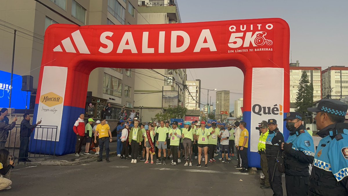 Arranca la carrera más icónica del Ecuador 🇪🇨 5k Sin límites ni barreras 🧑🏽‍🦼🏃‍♀️ carrera atlética recreativa. Participan cientos de personas con discapacidad. 
#ElNuevoEcuadorResuelve