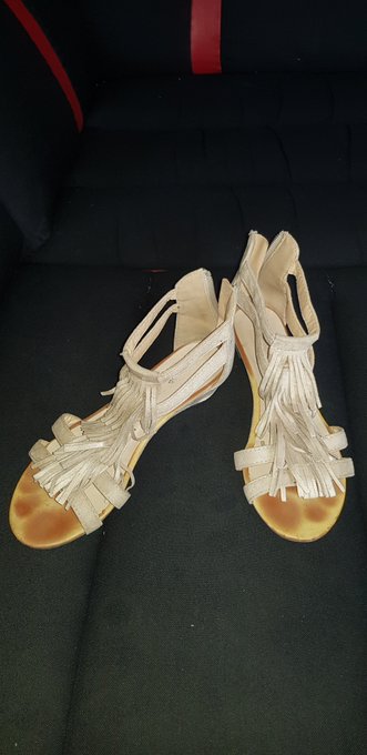 Would u lick the toes print? 👅👅 https://t.co/EYWApvt8dC<a href="/tag/flatshoes"class="tags"><span>#flatshoes</span></a><a href="/tag/wornshoes"class="tags"><span>#wornshoes</span></a>