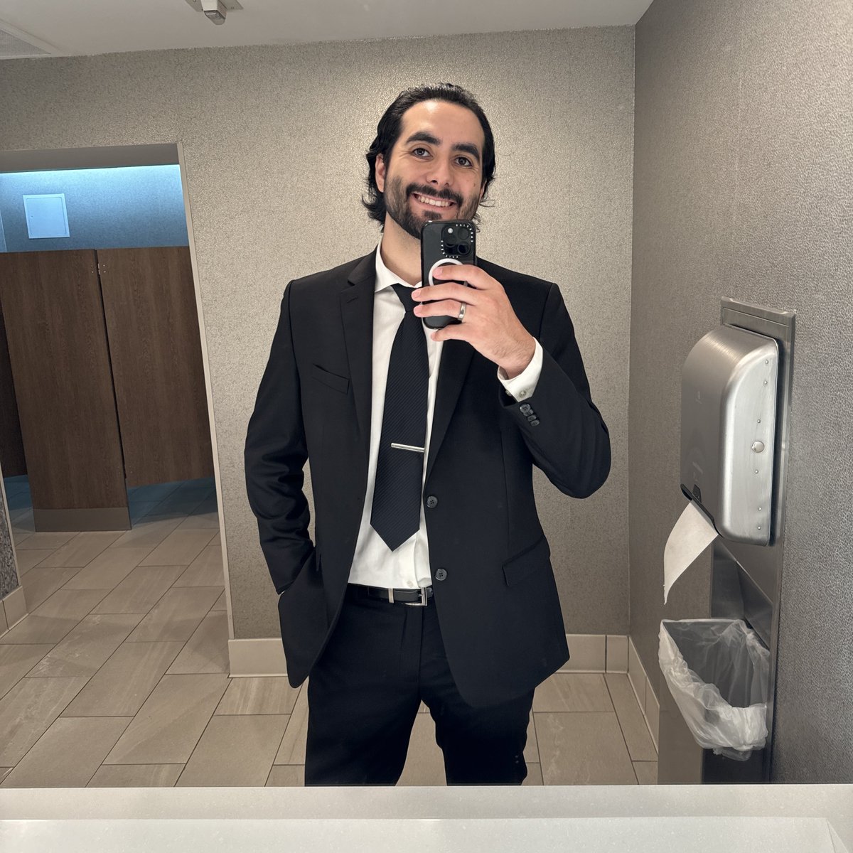 Took a few hours off in the midst of this crazy week! Touch grass or whatever tf influencoooors say

Feelsgoodman