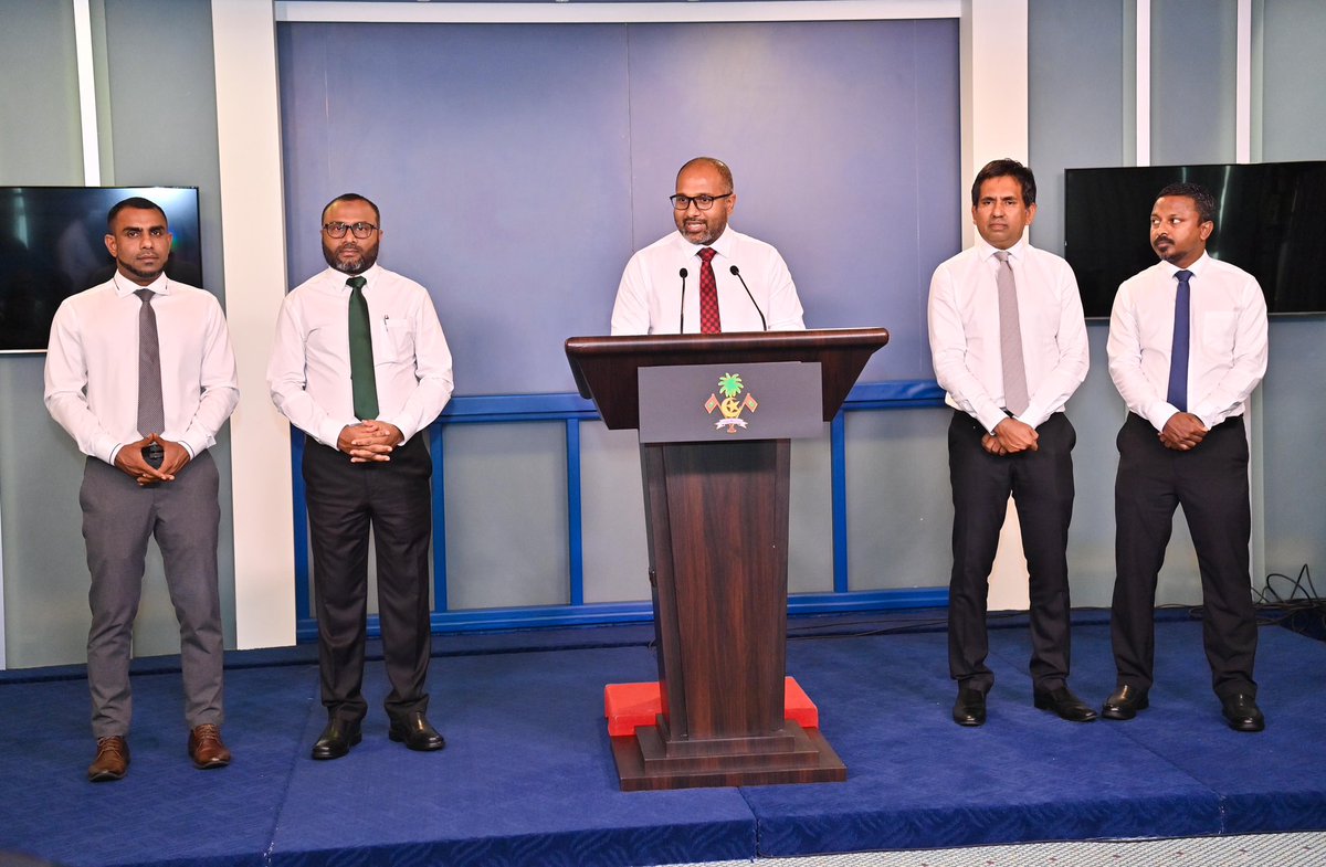 presidencymv's tweet image. އިސްރާއީލްގެ ޕާސްޕޯޓް މަނާކުރުމަށް ސަރުކާރުން ނިންމަވައިފި  
presidency.gov.mv/Press/Article/…