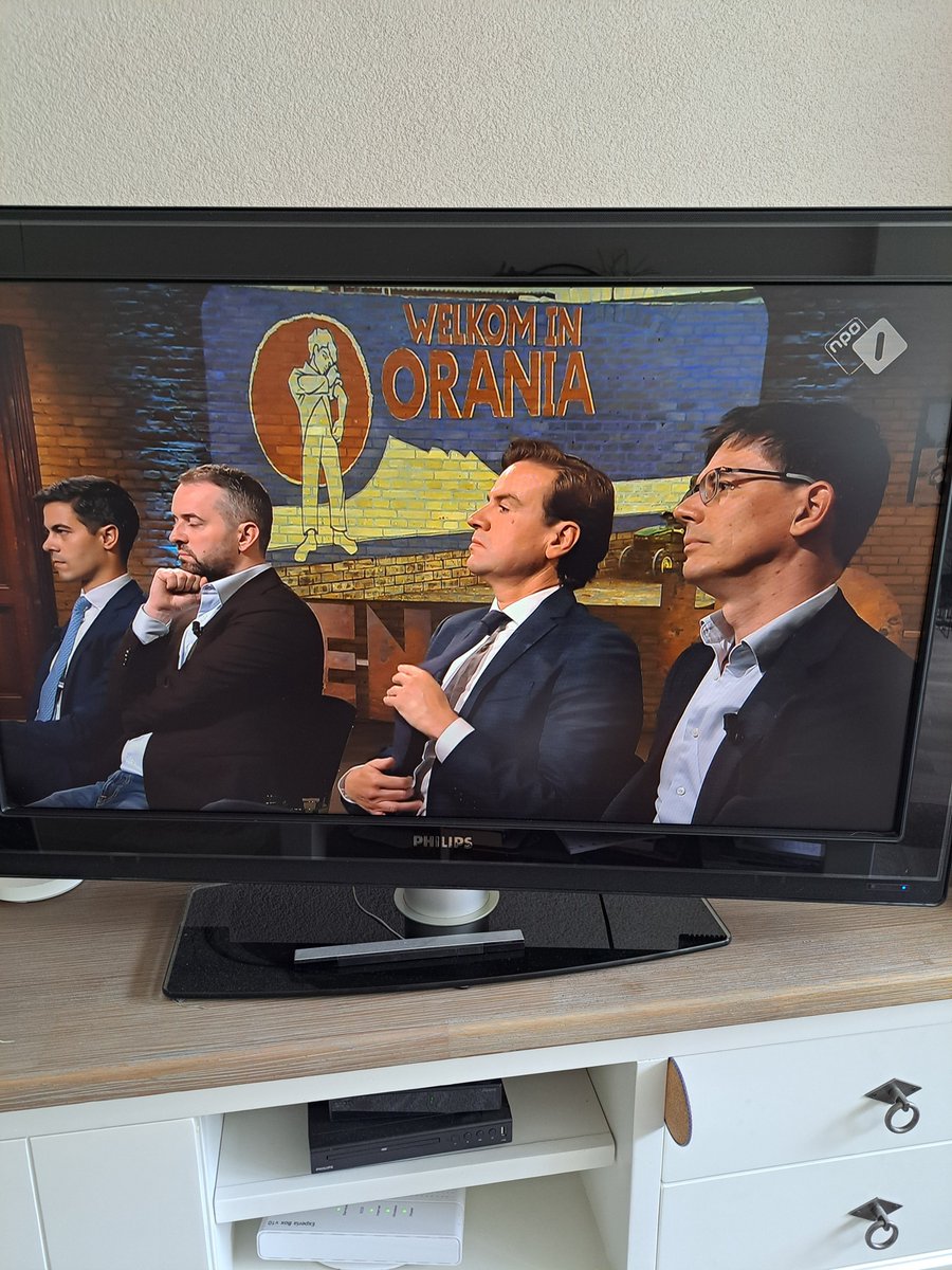 OpaHenk62's tweet image. En dit noemen ze bij de #NPO / @Buitenhoftv nu #onafhankelijk "journalistiek"......: 

Onafhankelijke #LINKSE media zul je bedoelen !!