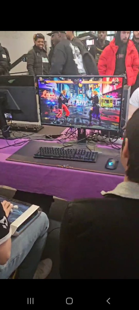 Notre joueur/ceo qui termine en 1-2 pour sa première lan en prenant un round face au top 3 fr DFP 

Bravo <a href="/Floxing_/">SLY Flo'</a> (cheh t'es ban) 

Gros week end pour nos joueurs 🔥🔥🔥 #GGCDWIN