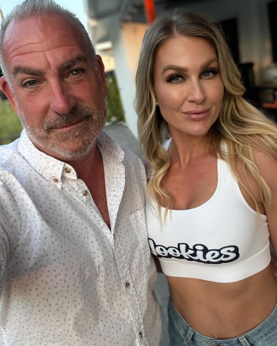 We do it all for the nookie. @nookiesofficial @MrsAndiAvalon https://t.co/OB8ddsFTQv<a href="/tag/anyavolkova"class="tags"><span>#anyavolkova</span></a>