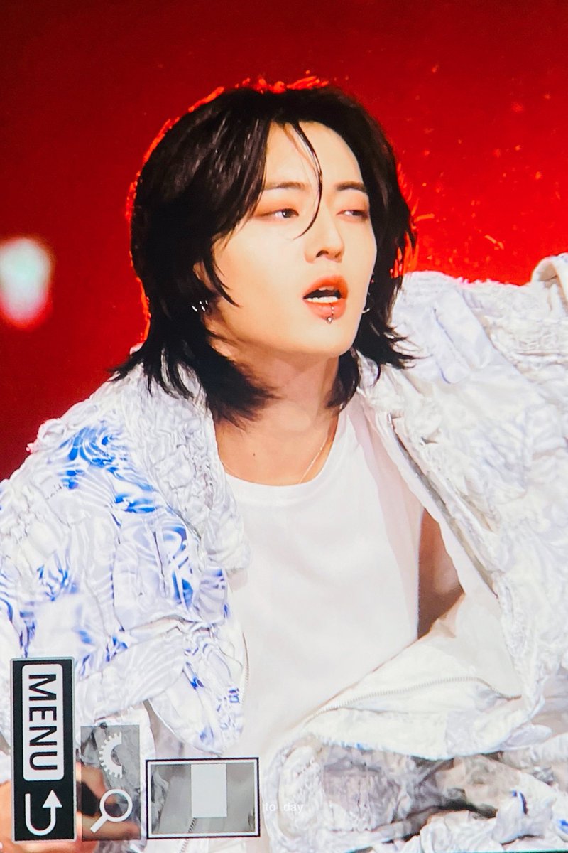 TO_DAY04's tweet photo. 240602 K-WAVE

킹콩.... 🥹

#트레저 #하루토 #TREASURE  #HARUTO #ハルト #温斗 https://t.co/8JkfSpEECR