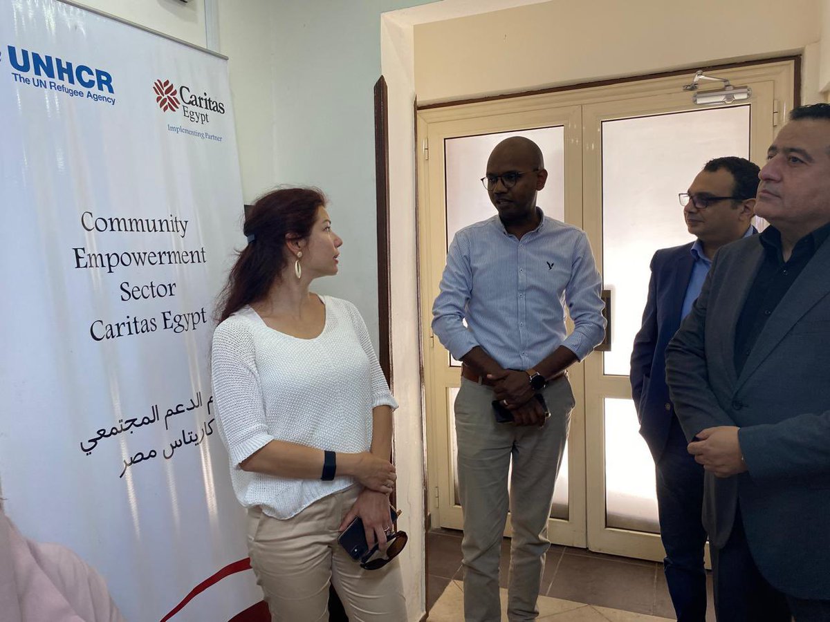 ConsulatFrAlex's tweet photo. Visite du siège de la direction de l'@Refugees à Alexandrie et au centre communautaire. Activités et soutien aux réfugiés. Merci à l'équipe de l'UNHCR à Alexandrie et Caritas pour leurs efforts déployés afin d’améliorer la vie des plus vulnérables. https://t.co/Wqb7osgaYA