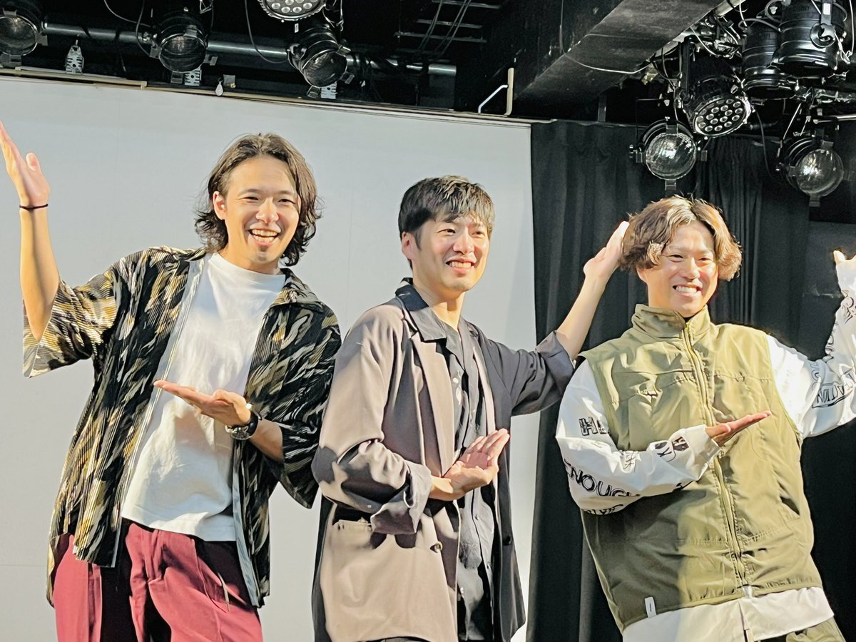 255BMRw's tweet photo. 雲水ハウス参加しましたー!
全員の朗読劇、pvどれも見応えたっぷりでした!
それぞれ脚本書くって労力も使うしセンスも問われるだろうし…処女作をみれるなんてすごい貴重だなと思いました✨
朗読劇、また是非やってほしいです!
#UnsuiHouse
#unsui https://t.co/XTeuTWLc3o