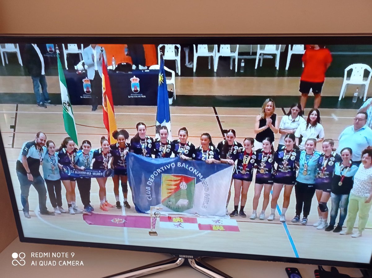 BmAulaCultural's tweet photo. Campeonas de España!!. Medalla de Oro!! El equipo Infantil femenino #Cavidel @BmAulaCultural vuelve a estar entre las mejores canteras de España. Gran trabajo de técnicos y jugadoras y enhorabuena a padres y club.  #espírituAula @cajaruralzamora https://t.co/O2PREAQ6HE
