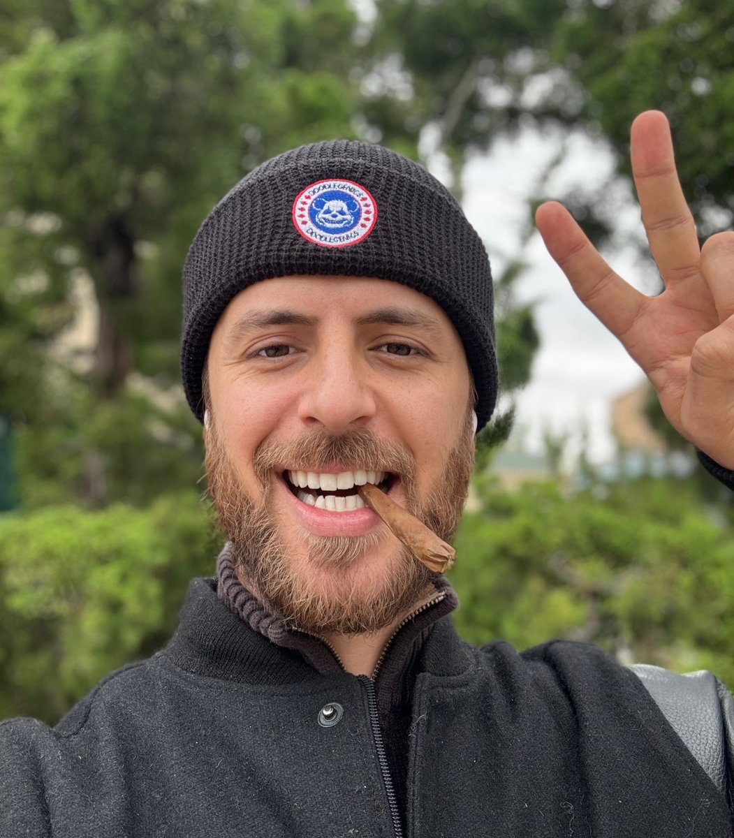 Doodlegenics's tweet image. Gm Gm To Everyone Who Says Gm Back!