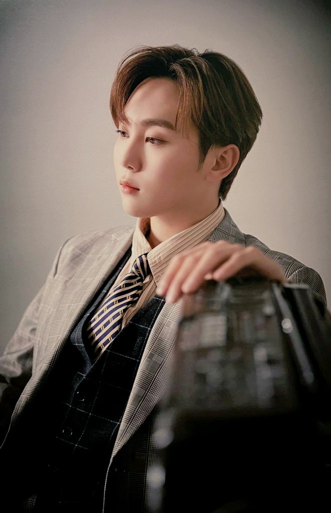 verkwantales's tweet photo. 𝙇𝙄𝙏𝙏𝙇𝙀 𝘿𝙄𝘿 𝙏𝙃𝙀𝙔 𝙆𝙉𝙊𝙒

a #VerKwan filo A/B/O AU whereinꟷ

Azariah(SK) made a promise to his grandfather on his deathbed that he'll put his life on the line to protect the company the elder built himself. Even if it means getting married to Iñigo(VN), the person he hates the most, Azariah will still do it in a heartbeat.