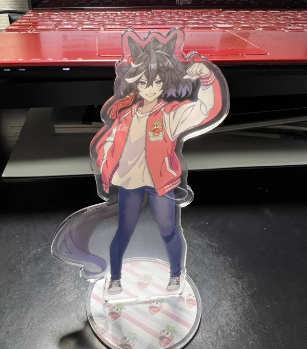 お尻さん( )のアクスタが届きました〜!私服エースかわいい!スタイル良〜〜!!激クオリティ高い…ありがとうございます… 