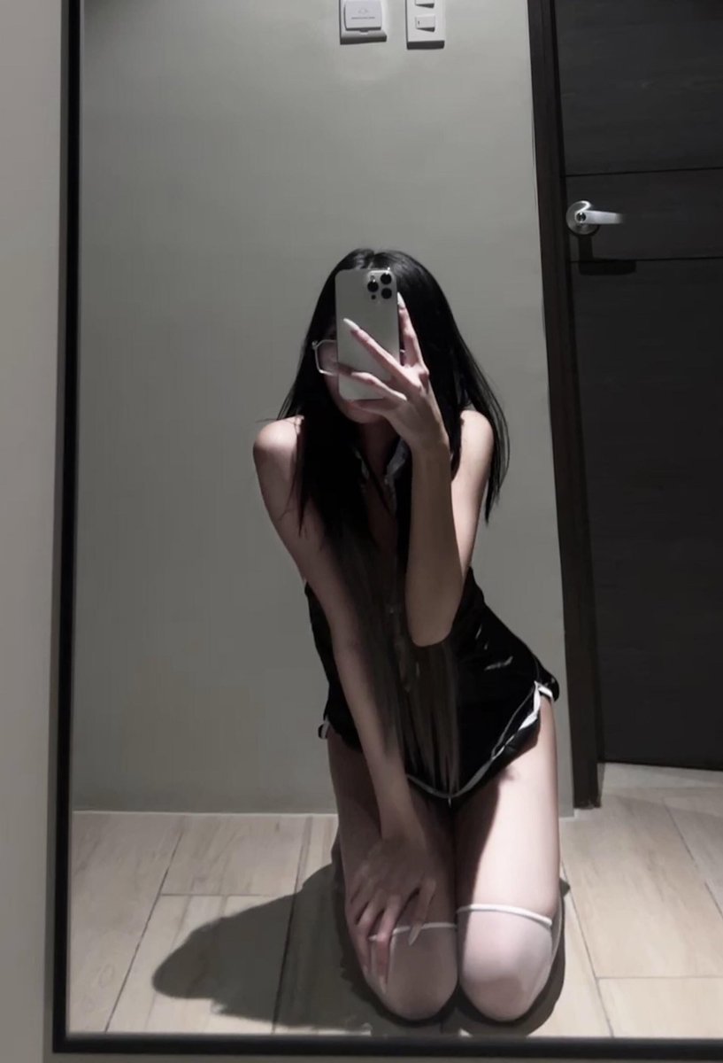 飞机有什么好打的，来打我 https://t.co/fdikHaYc4S