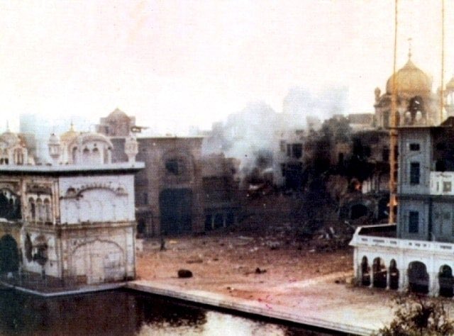 40 years ago those  we protected ( India) launched an all out attack on Darbar  Sahib, Golden Temple, 1000s of Sikh pilgrims were murdered. 

This was an attack which would change the relationship among Sikhs &amp; the indian government forever. #ParnaamShaheedanNu