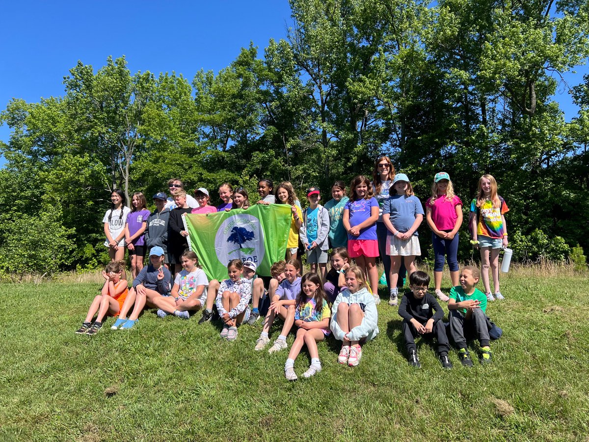 Diana Moore tweet media